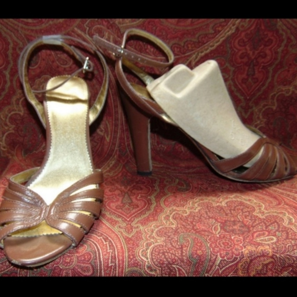 CHARLES ankle wrap tan sandals 7B w/4" heel✨ - Picture 9 of 9